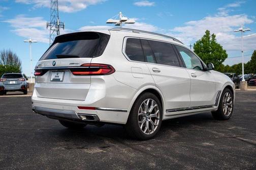 2025 BMW X7 xDrive40i