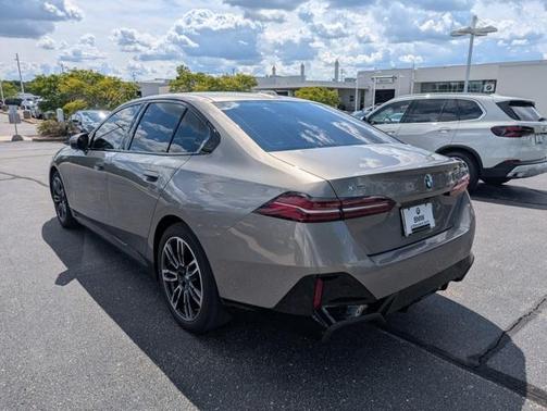 2024 BMW 530 i xDrive