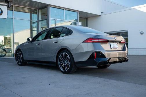 2024 BMW 530 i xDrive