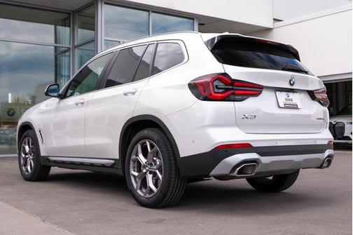 Mineral White Metallic 2023 BMW X3 xDrive30i