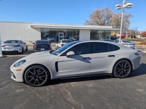 2018 Porsche Panamera 4S