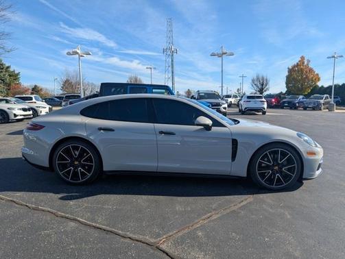 2018 Porsche Panamera 4S