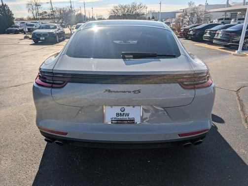 2018 Porsche Panamera 4S