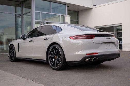 2018 Porsche Panamera 4S