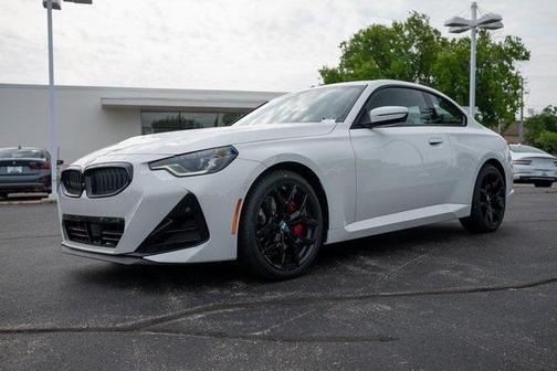 2025 BMW 230 i xDrive