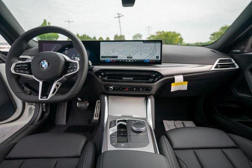 2025 BMW 230 i xDrive