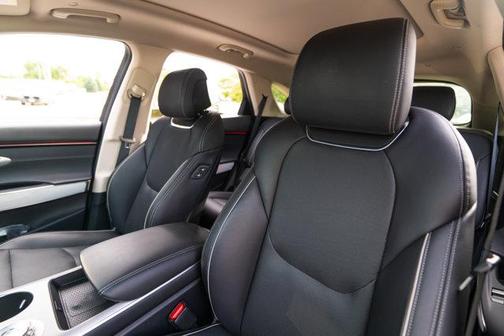 Mauna Red 2026 Genesis GV70 2.5T Advanced