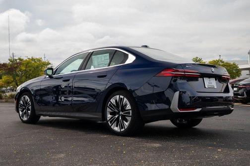 2026 BMW 530 i xDrive