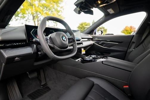 2026 BMW 530 i xDrive