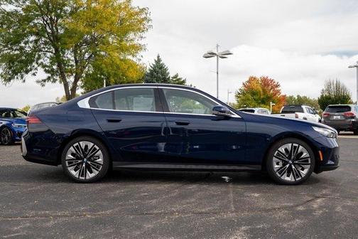 2026 BMW 530 i xDrive