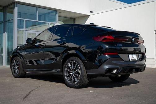 2023 BMW X6 xDrive40i