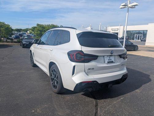 Mineral White Metallic 2023 BMW X3 xDrive30i