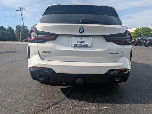 Mineral White Metallic 2023 BMW X3 xDrive30i