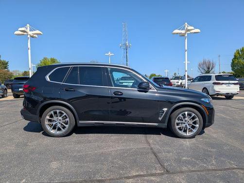 Black Sapphire Metallic 2024 BMW X5 xDrive40i