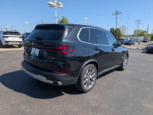 Black Sapphire Metallic 2024 BMW X5 xDrive40i