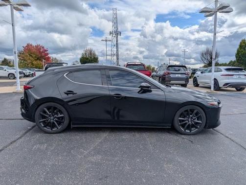 2022 Mazda Mazda3 FWD w/Premium Package