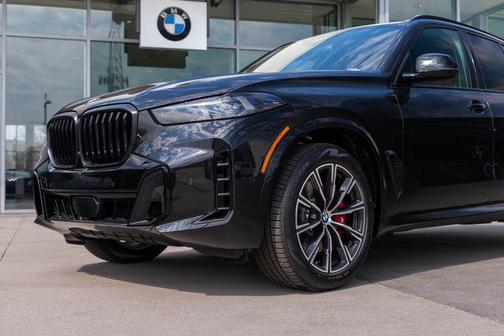 Black Sapphire Metallic 2026 BMW X5 xDrive40i
