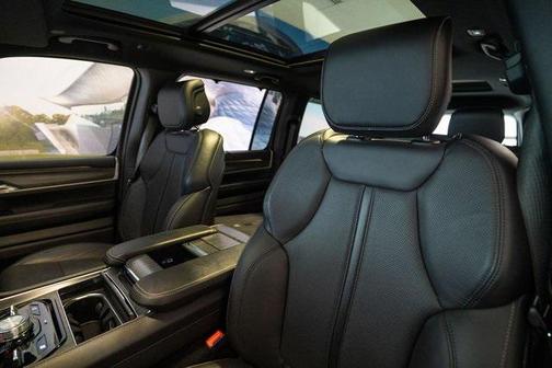 2023 Jeep Wagoneer Series III 4x4