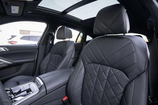 2023 BMW X6 xDrive40i