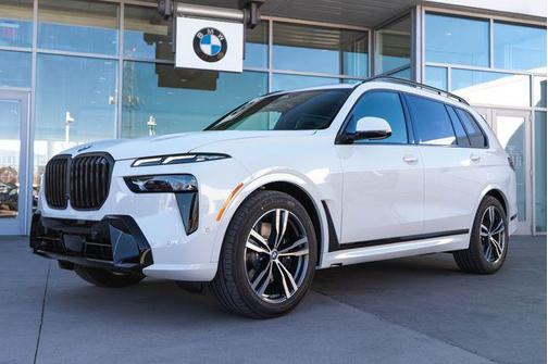 Alpine White 2026 BMW X7 xDrive40i