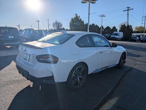 2023 BMW 230 i xDrive