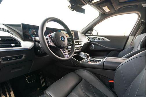 Black Sapphire Metallic 2025 BMW XM Base