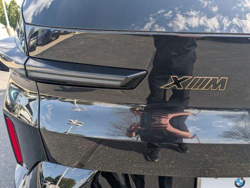Black Sapphire Metallic 2025 BMW XM Base