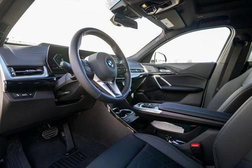 Mineral White Metallic 2026 BMW X2 xDrive28i