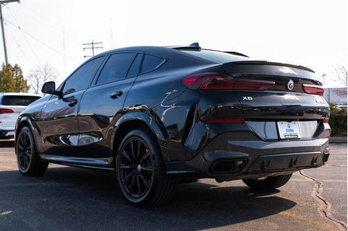 Black Sapphire Metallic 2023 BMW X6 M50i
