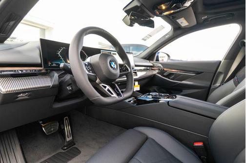 Tanzanite Blue II Metallic 2026 BMW 540 xDrive