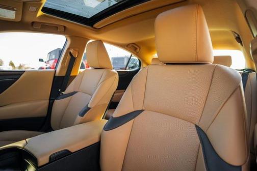 2023 Lexus ES 350 Base