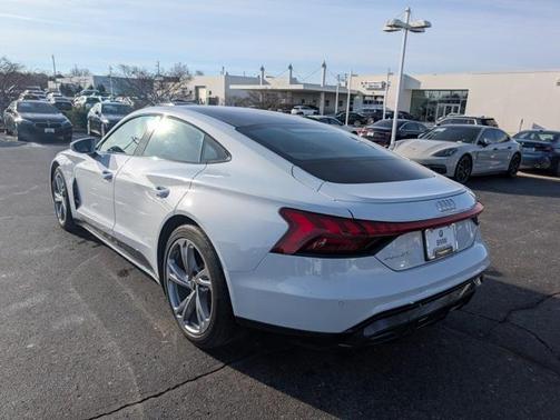 2023 Audi e-tron GT Premium Plus quattro