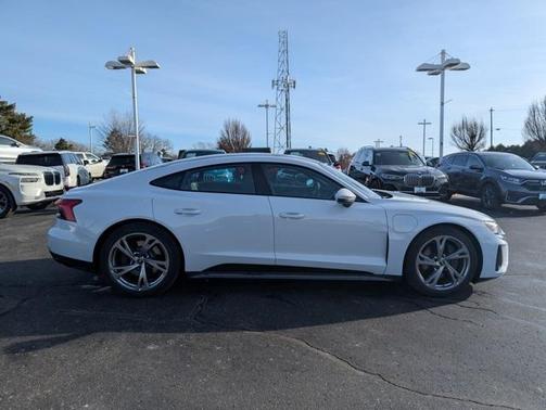 2023 Audi e-tron GT Premium Plus quattro