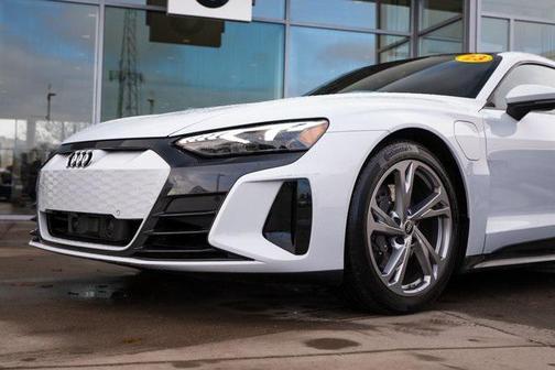 2023 Audi e-tron GT Premium Plus quattro