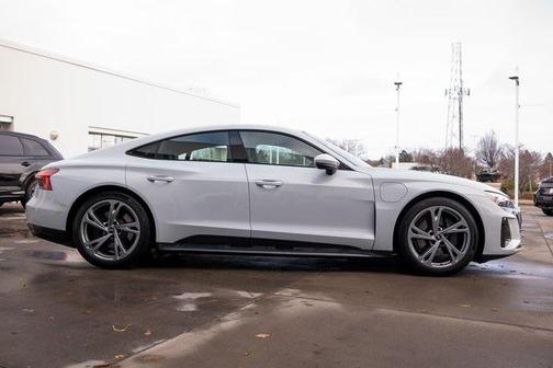 2023 Audi e-tron GT Premium Plus quattro