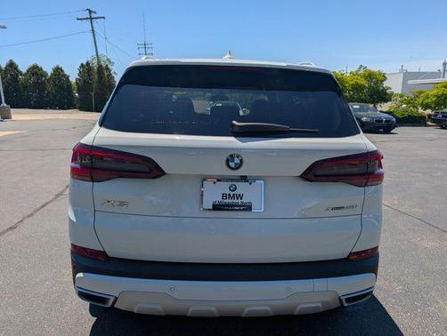 Alpine White 2023 BMW X5 xDrive40i