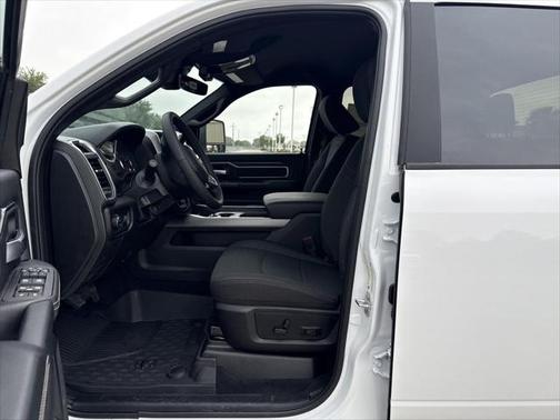 2025 RAM 2500 Lone Star Crew Cab 4x4 8' Box