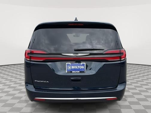 2025 Chrysler Pacifica L