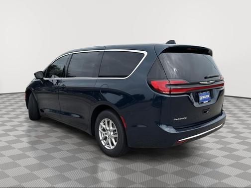 2025 Chrysler Pacifica L