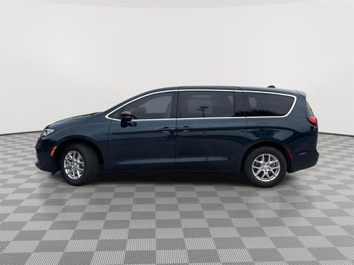 2025 Chrysler Pacifica L