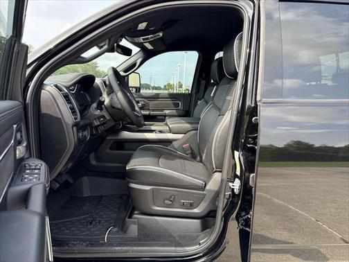 2025 RAM 2500 Laramie Crew Cab 4x4 6'4' Box