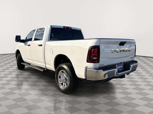 2025 RAM 2500 Tradesman Crew Cab 4x4 6'4' Box