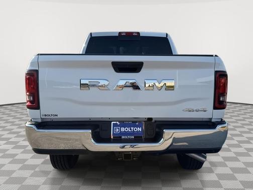 2025 RAM 2500 Tradesman Crew Cab 4x4 6'4' Box