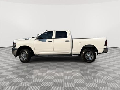 2025 RAM 2500 Tradesman Crew Cab 4x4 6'4' Box