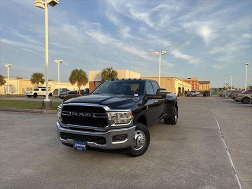 2023 RAM 3500 Tradesman Crew Cab 4x2 8' Box