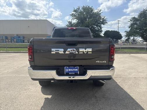 2025 RAM 2500 Tradesman Crew Cab 4x4 6'4' Box