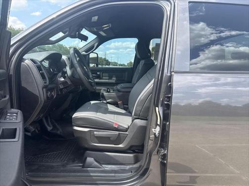 2025 RAM 2500 Tradesman Crew Cab 4x4 6'4' Box