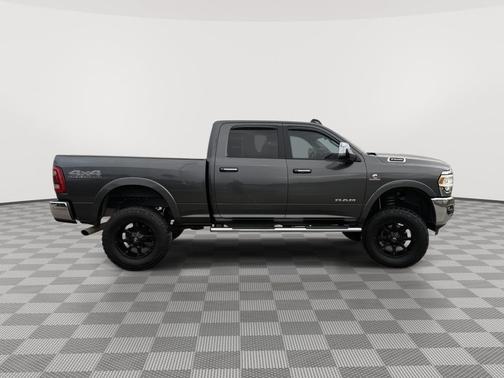 2019 RAM 2500 Laramie Crew Cab 4x4 6'4' Box