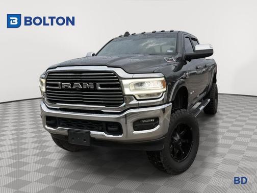 2019 RAM 2500 Laramie Crew Cab 4x4 6'4' Box