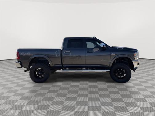 2019 RAM 2500 Laramie Crew Cab 4x4 6'4' Box